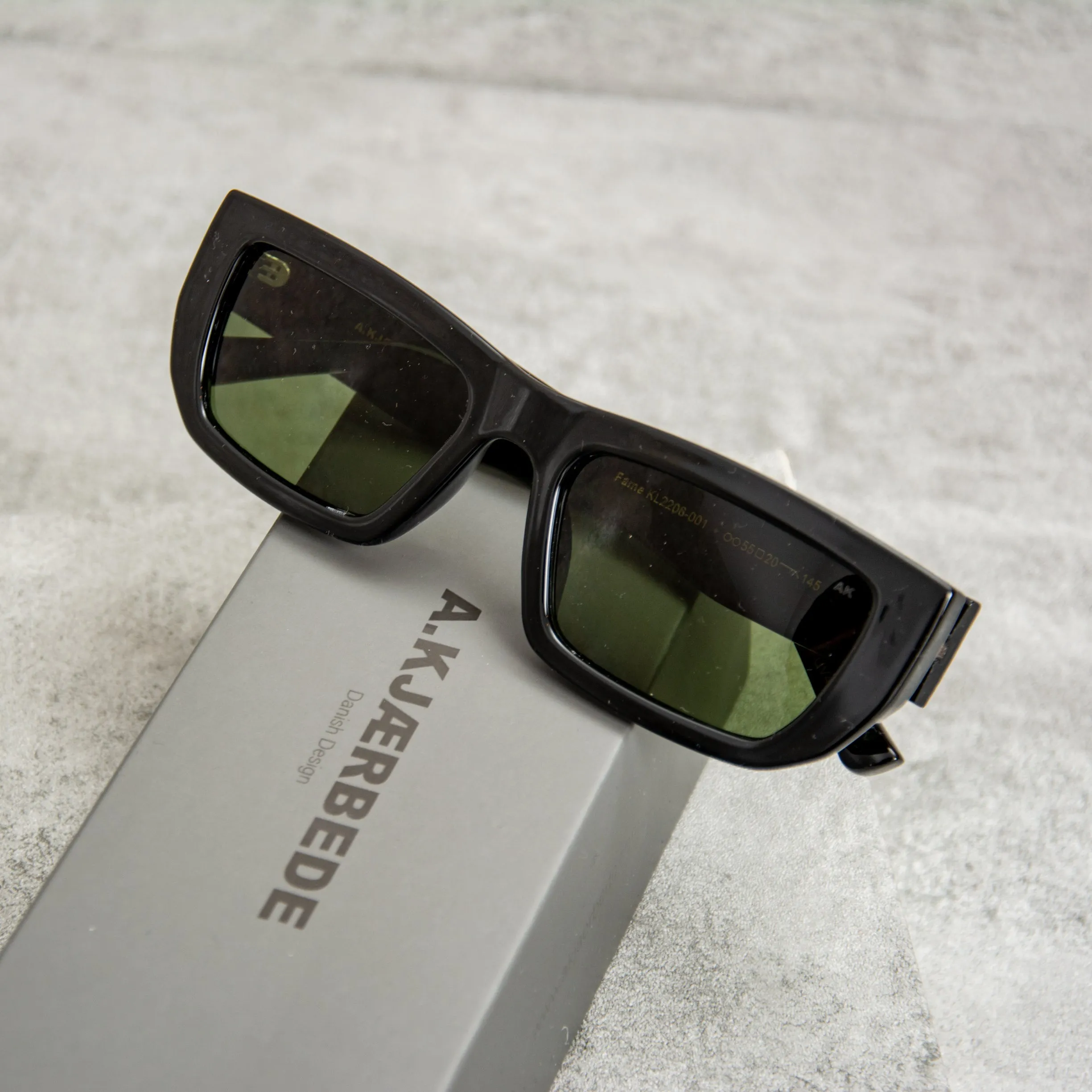 A Kjaerbede Fame KL2206-001 Sunglasses - Black
