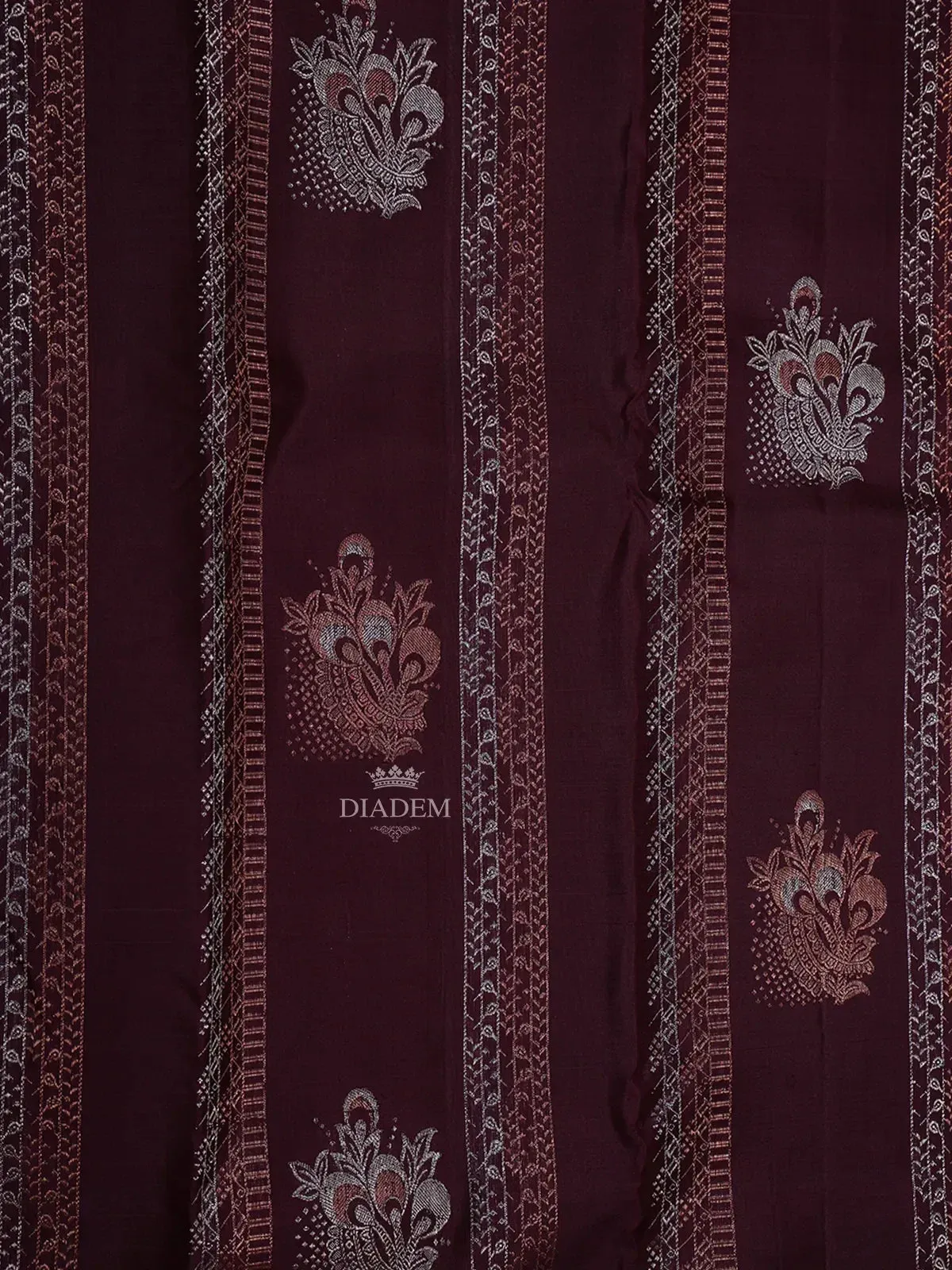 Dark Purple Pure Kanchipuram Bridal Silk Saree with Flower Motif on the Body and without Border