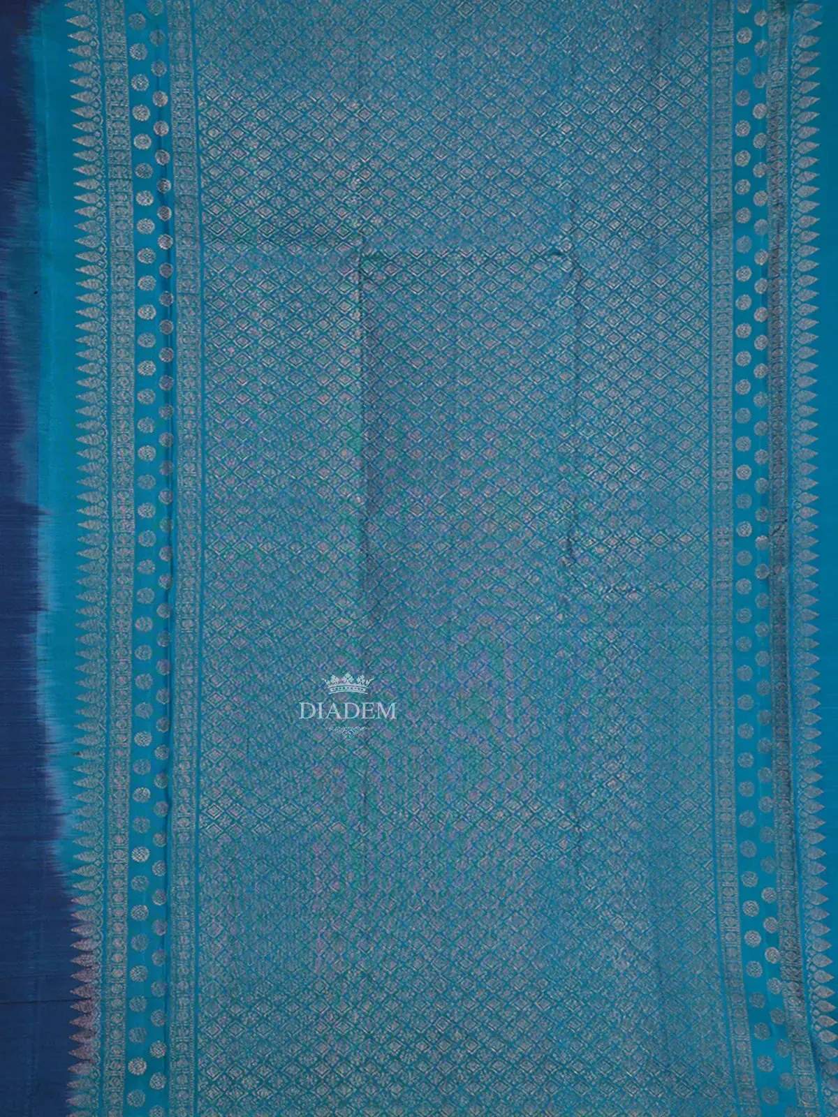 Dark Purple Pure Kanchipuram Bridal Silk Saree with Flower Motif on the Body and without Border