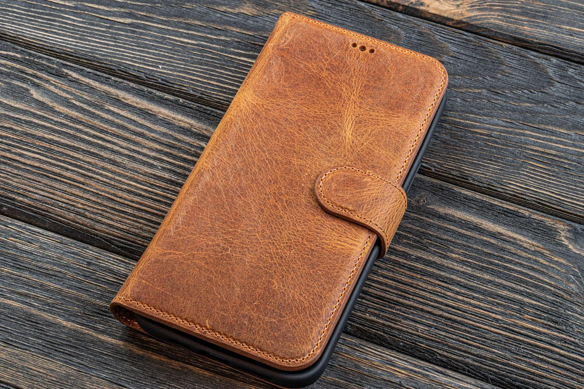 iPhone 12 / iPhone 12 Pro (6.1") Leather Wallet Case