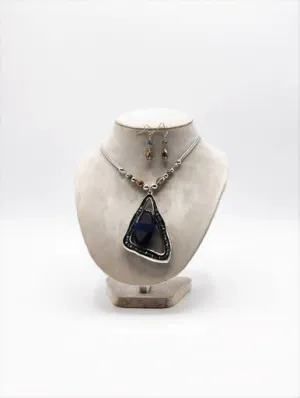 NE-141 Stone Wrapped Pendant